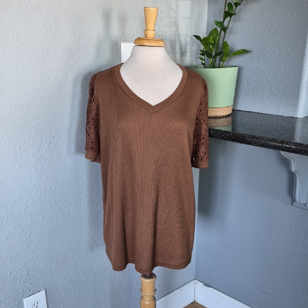 Plus Size V-Neck Brown Knit Top with Lace Sleeves | Size 2X